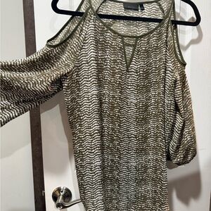 Apt. 9 Olive Green and White Cold-Shoulder Long Sleeve Tee